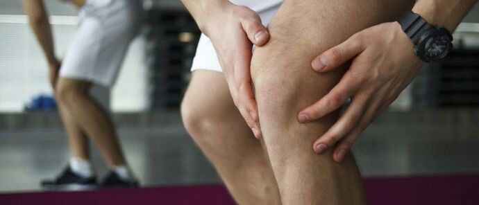 Dolor en la articulación de la rodilla debido a la osteoartritis.