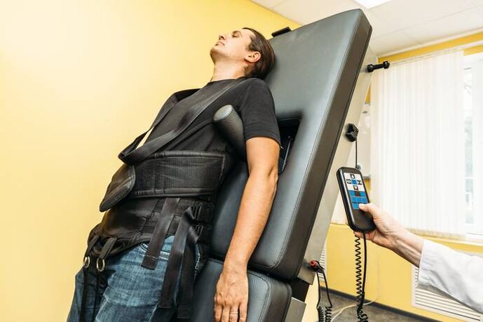 Tracción de espalda en osteocondrosis.
